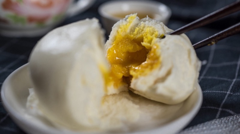 Cold entree selection at the buffet bar